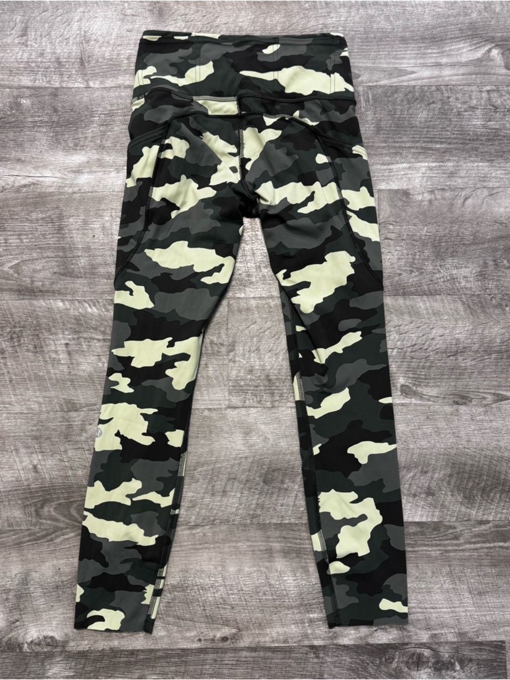 Lululemon Fast & Free Tight Heritage 365 Camo Crispin Green Nulux Ankle Sz. 4 - Picture 2 of 9